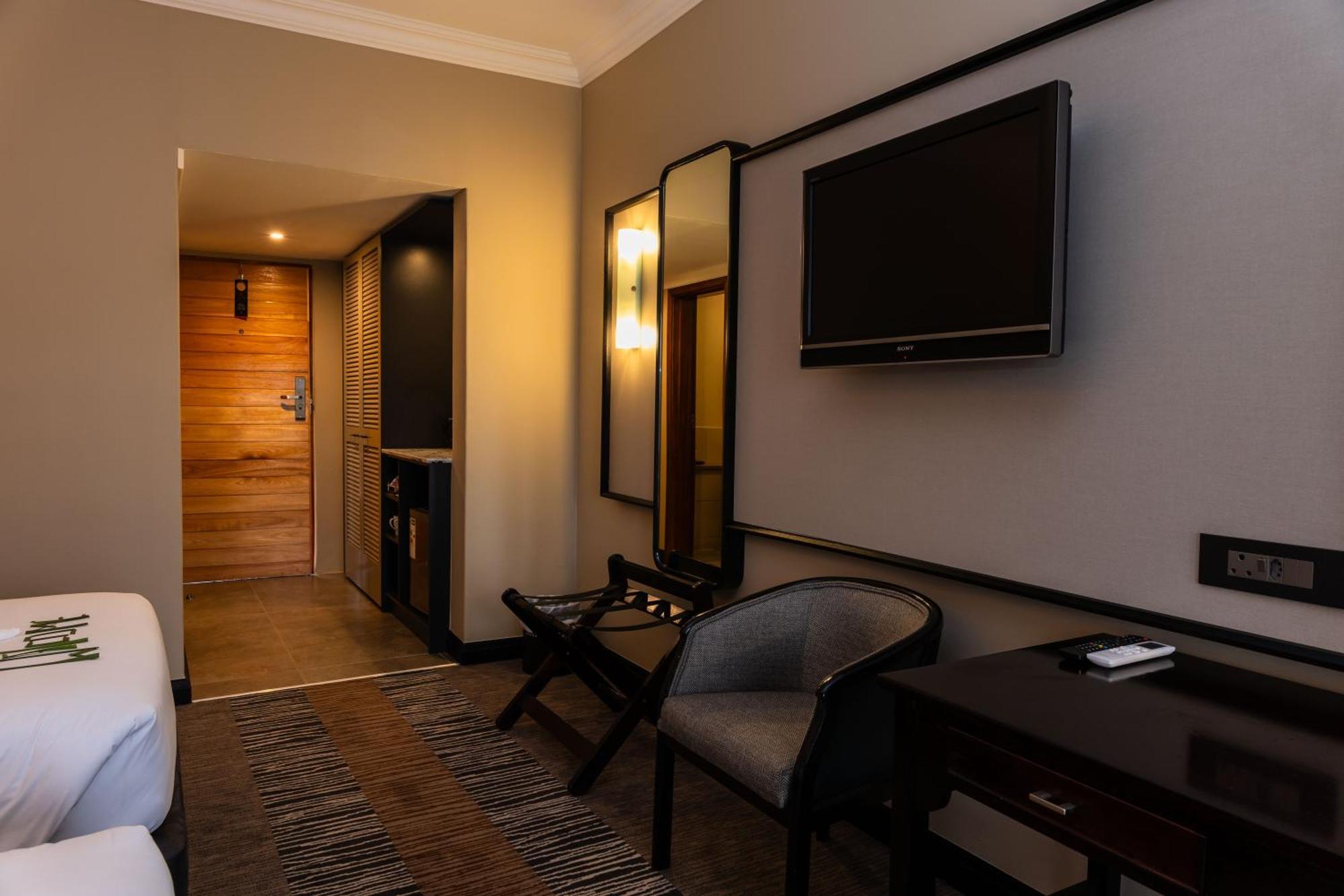 Premier Hotel The Winkler ไวท์ริเวอร์ ภายนอก รูปภาพ